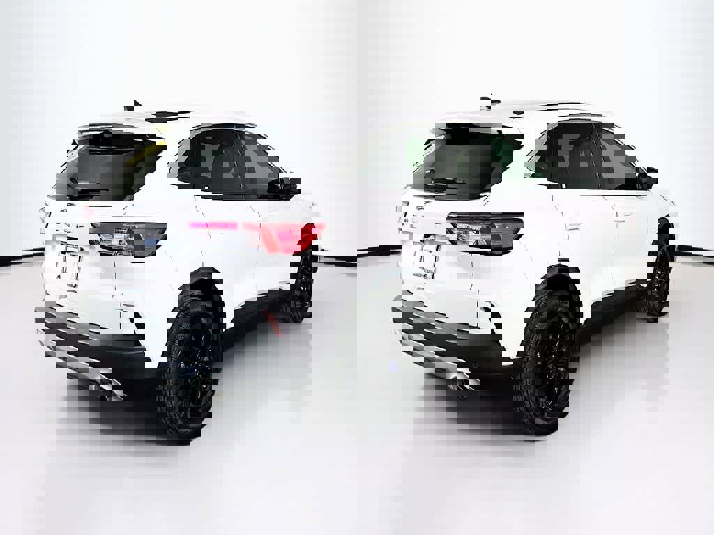 Certified 2022 Ford Escape SE w/ Cold Weather Package image 24