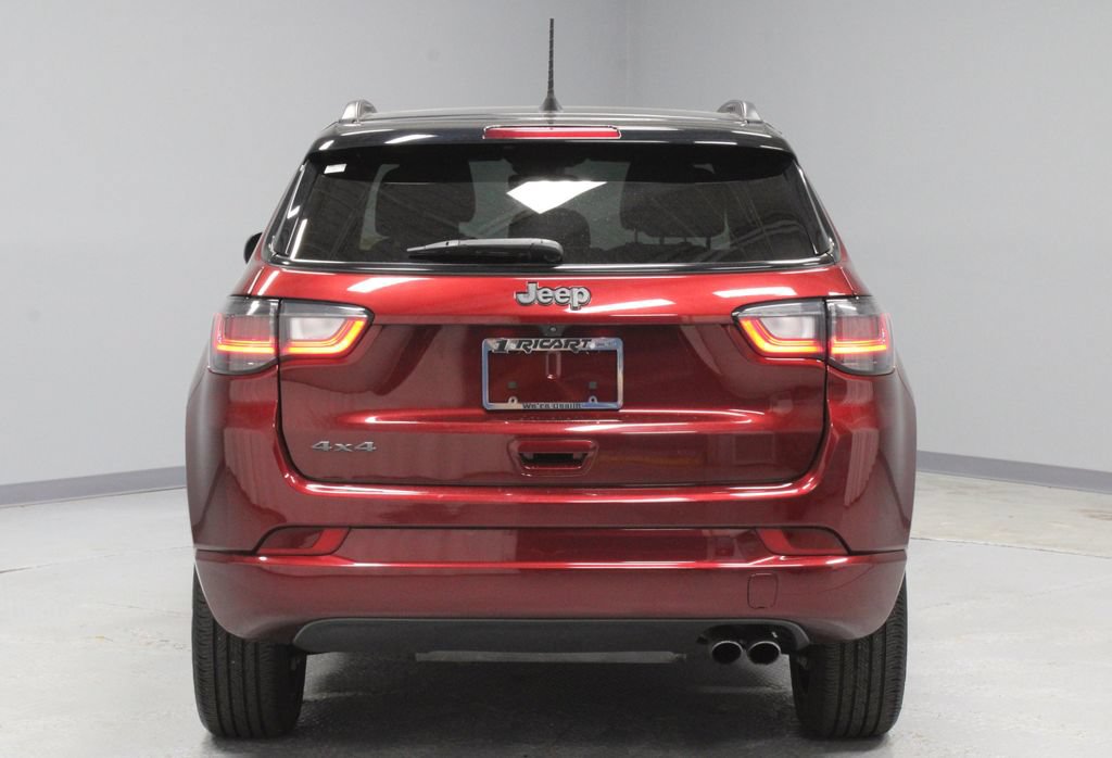 Used 2022 Jeep Compass High Altitude AWD/4WD image 12
