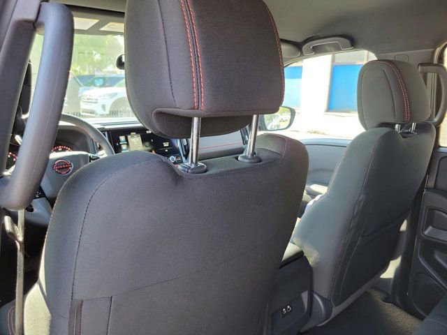 Used 2025 Nissan Frontier Pro-X RWD image 13