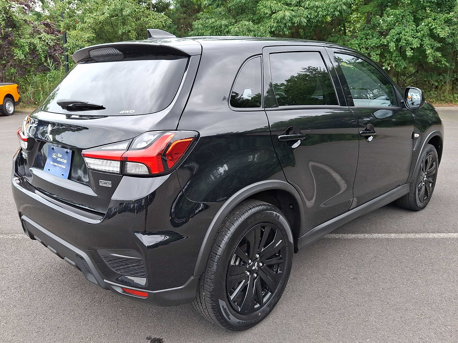 Used 2025 Mitsubishi Outlander Sport LE AWD/4WD image 6