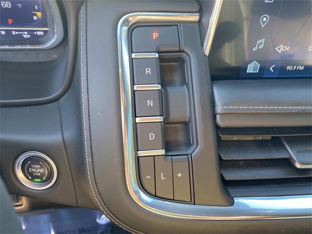 Used 2023 Chevrolet Suburban LT image 30