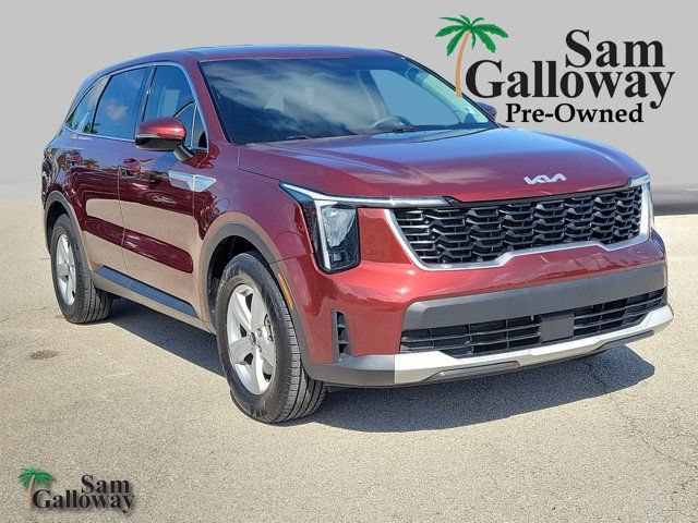 Used 2024 Kia Sorento LX FWD image 1