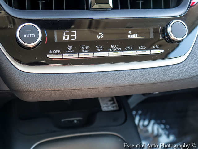 Used 2025 Toyota Corolla LE w/ LE Premium Package FWD image 18