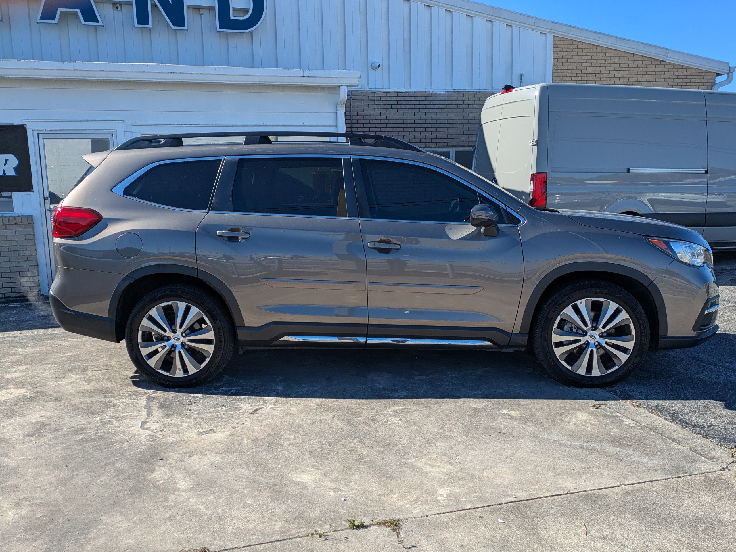 Used 2022 Subaru Ascent Limited image 6