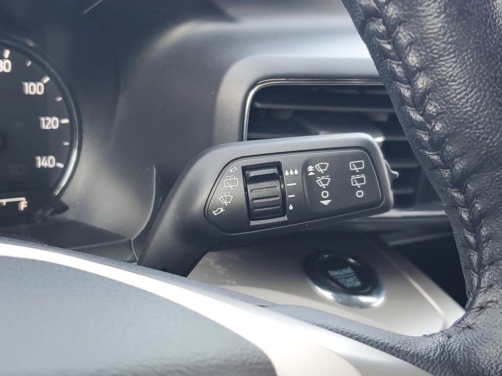 Certified 2022 Ford Explorer XLT w/ Equipment Group 202A image 16