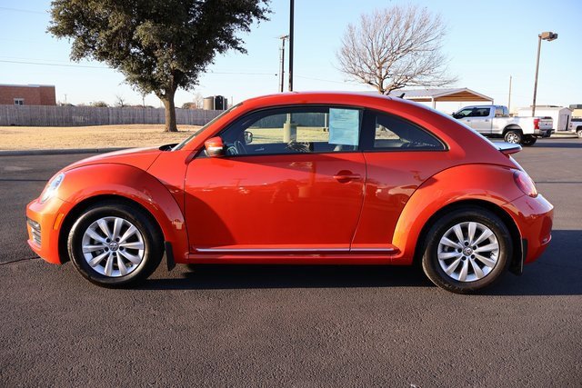 Used 2019 Volkswagen Beetle 2.0T S image 2