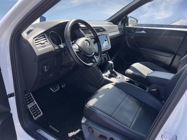 Used 2021 Volkswagen Tiguan SE R-Line FWD image 11