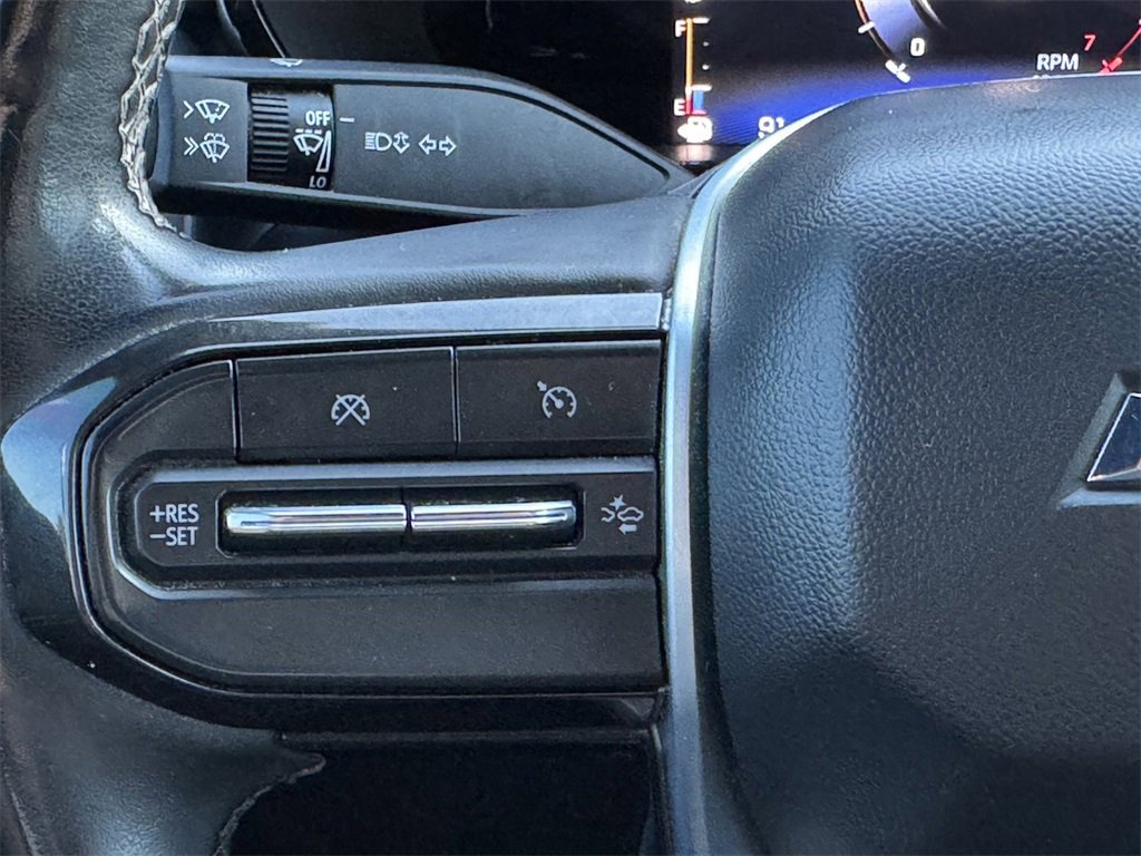 Used 2023 Chevrolet Colorado LT w/ LT Convenience Package II image 17