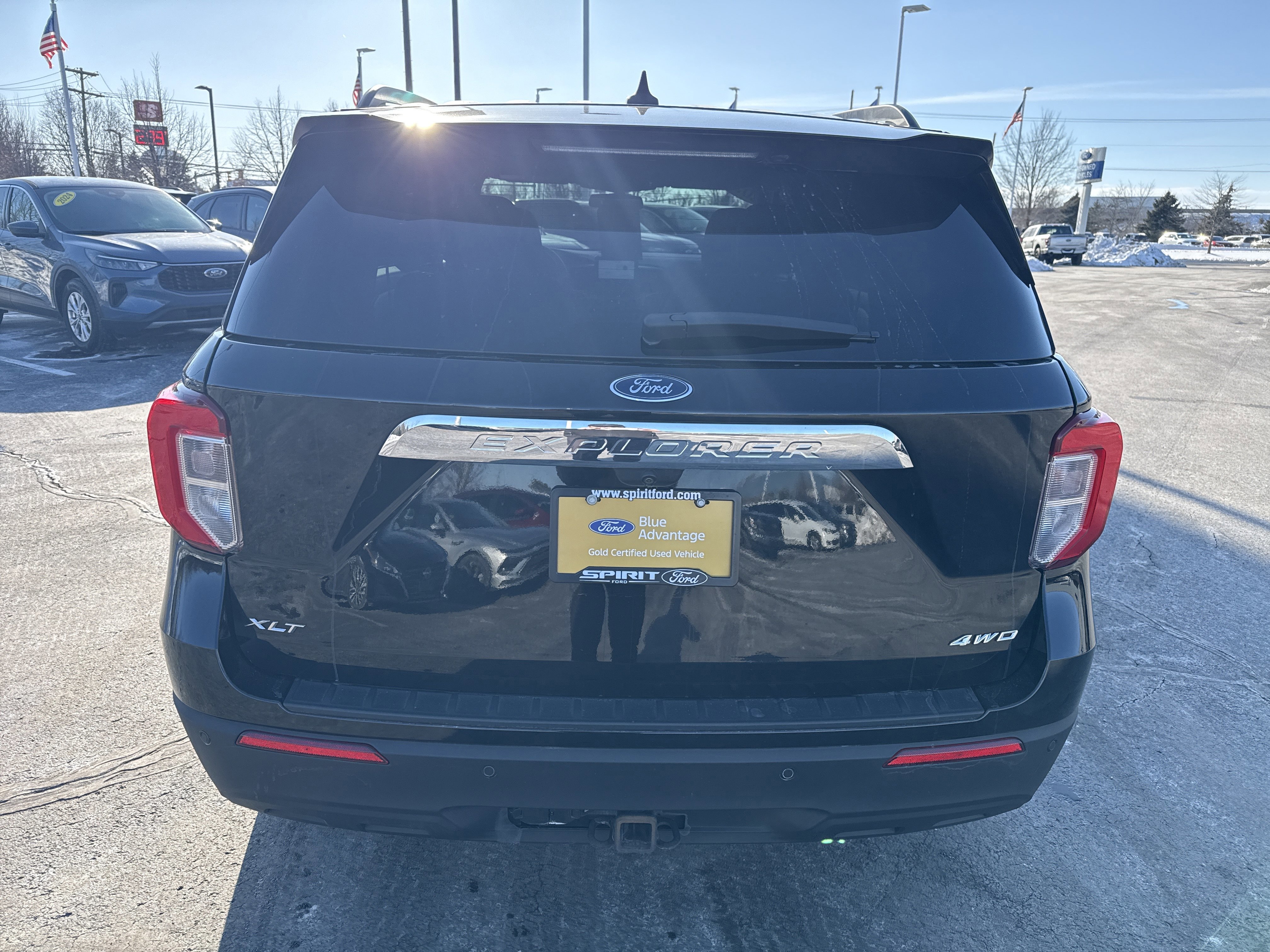 Certified 2023 Ford Explorer XLT w/ Class IV Trailer Tow Package image 3