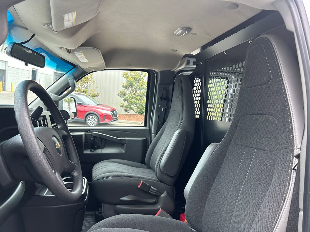 Used 2024 Chevrolet Express 2500 w/ Driver Convenience Package RWD image 20