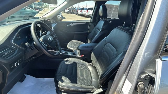 Certified 2023 Ford Escape Platinum w/ Premium Technology Package AWD/4WD image 17