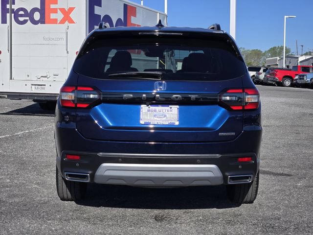 Used 2025 Honda Pilot Touring image 6