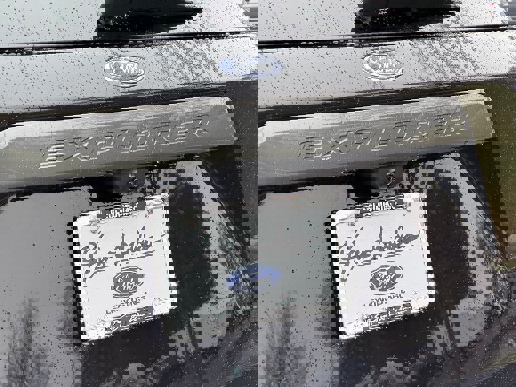 Certified 2022 Ford Explorer XLT w/ Equipment Group 202A image 26