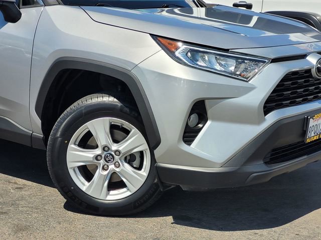 Used 2019 Toyota RAV4 XLE AWD/4WD image 9