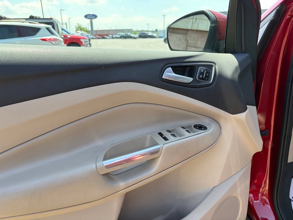 Certified 2017 Ford Escape Titanium AWD/4WD image 42