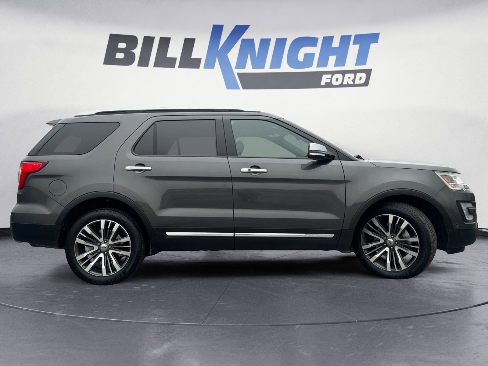 Certified 2017 Ford Explorer Platinum image 6
