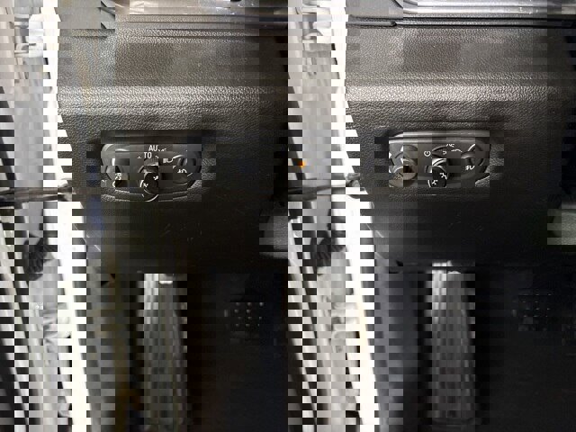 Used 2018 Chevrolet Traverse LT image 13