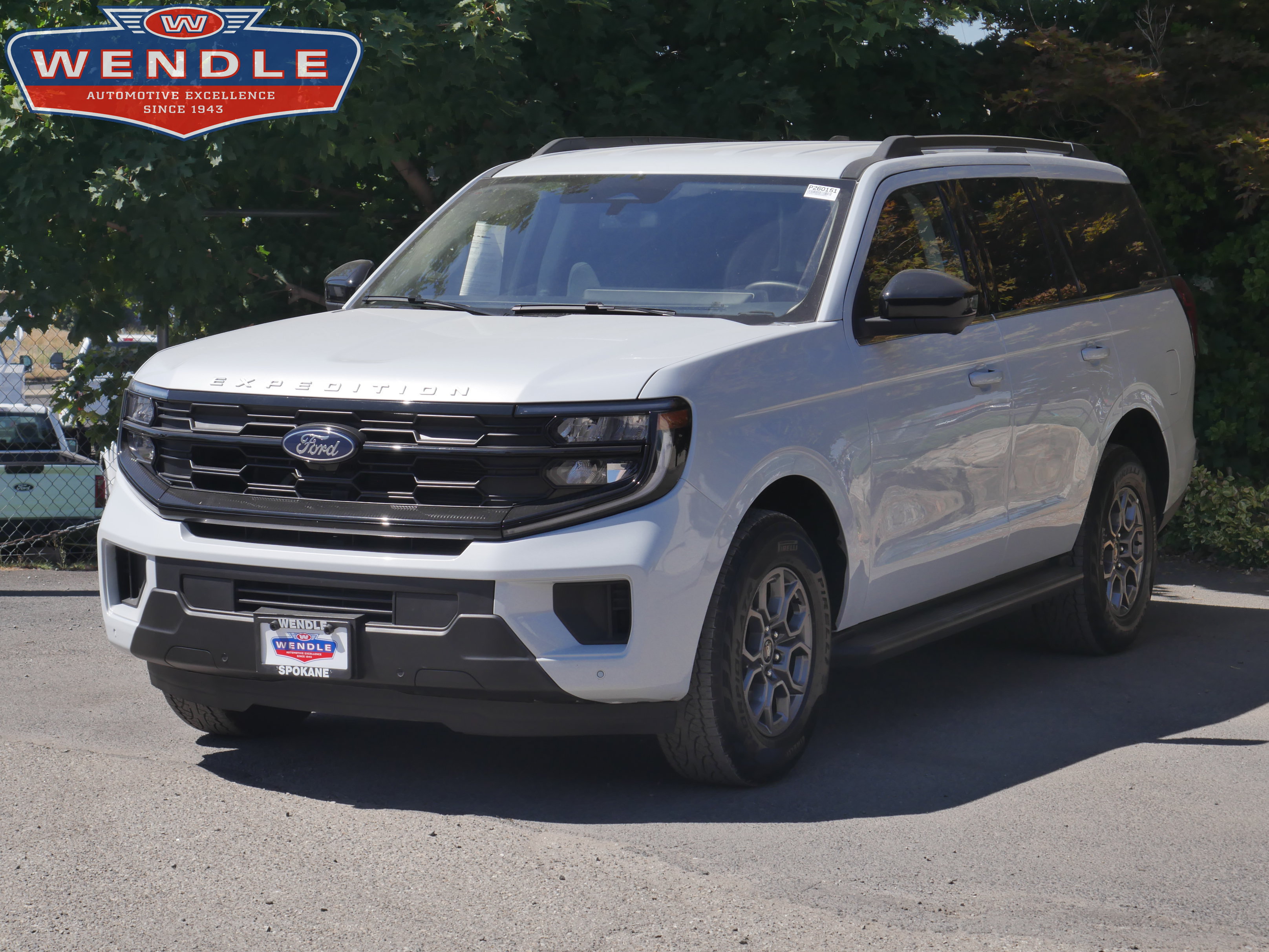 Certified 2025 Ford Expedition Active AWD/4WD image 1