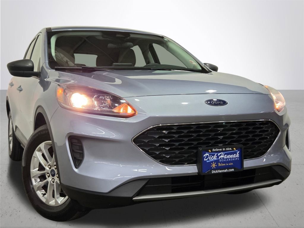 Certified 2022 Ford Escape SE image 9