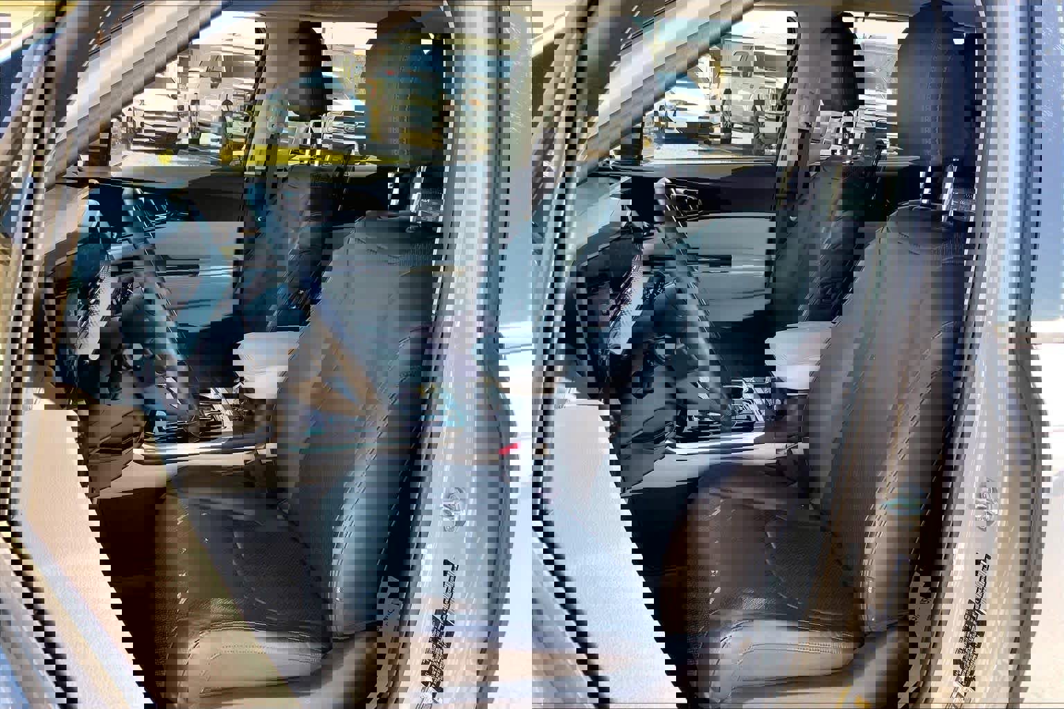 Used 2022 Kia Carnival SX Prestige image 9