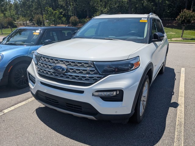 Certified 2022 Ford Explorer Limited w/ Equipment Group 301A AWD/4WD image 3
