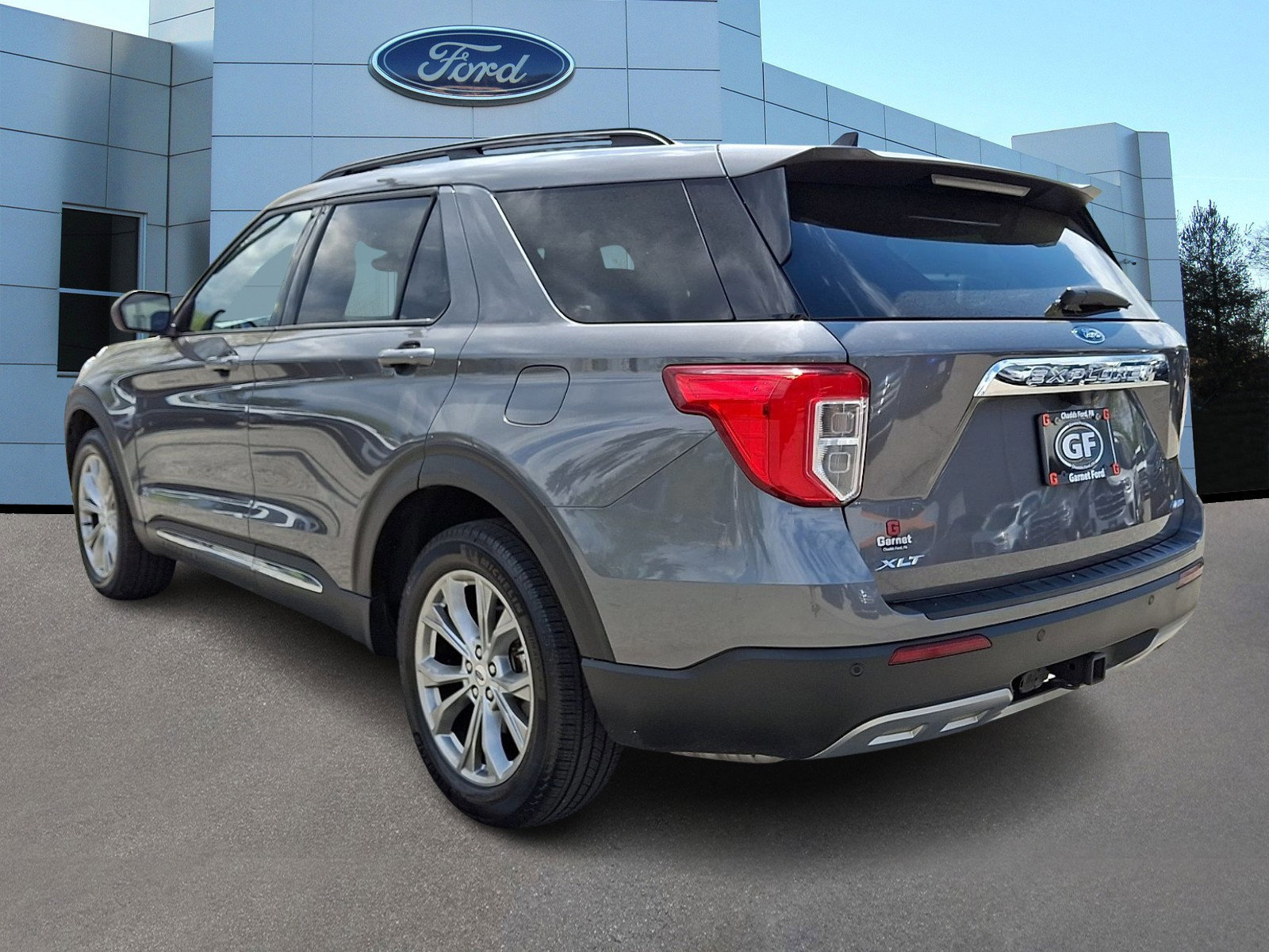 Certified 2024 Ford Explorer XLT w/ Equipment Group 202A image 2