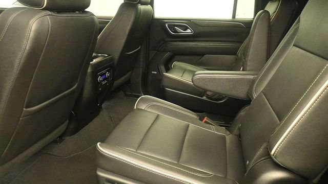 Used 2023 Chevrolet Suburban Premier AWD/4WD image 10
