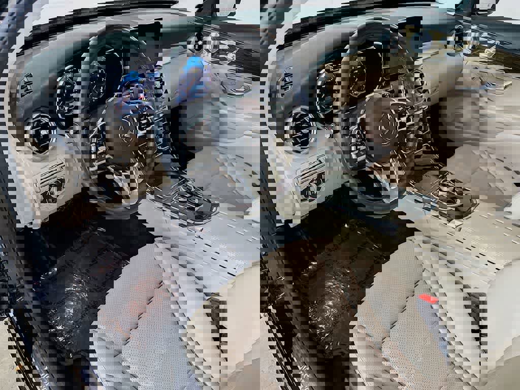 Used 2021 Mercedes-Benz C 300 Sedan image 2