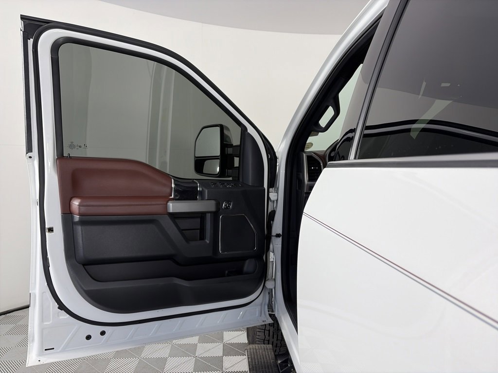 Certified 2022 Ford F350 Platinum image 10