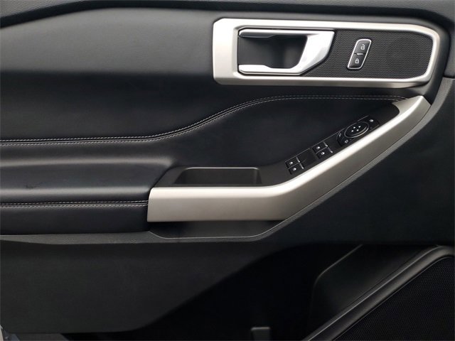 Certified 2023 Ford Explorer XLT image 9