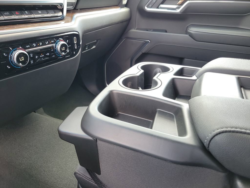 Used 2024 GMC Sierra 1500 Elevation w/ LPO, Elevation Black Package AWD/4WD image 29