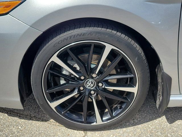 Used 2020 Toyota Camry XSE FWD image 8