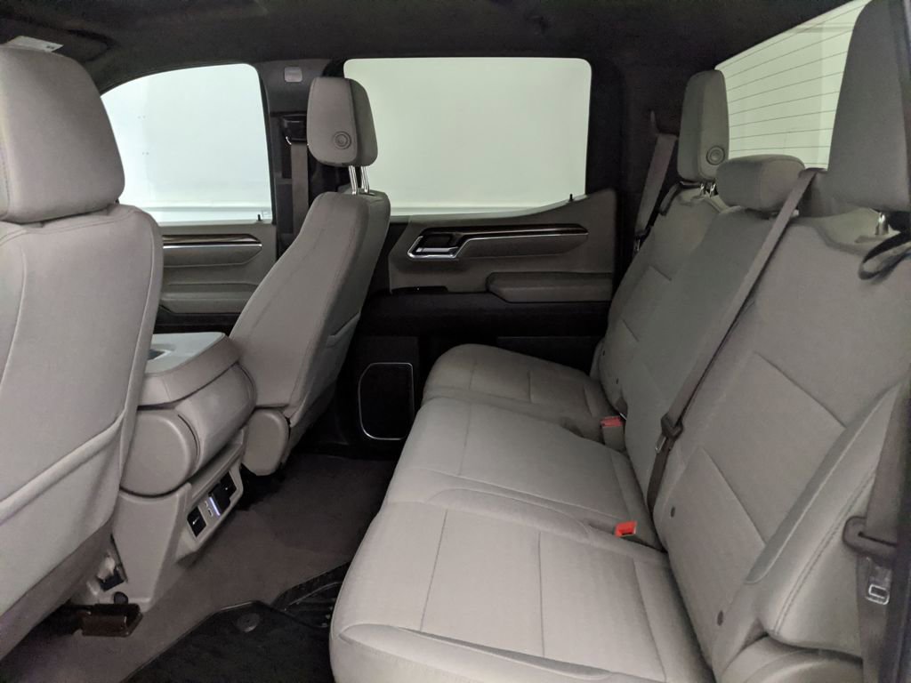 Used 2024 Chevrolet Silverado 1500 LT image 24