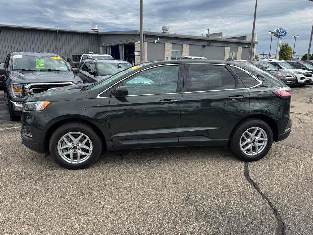 Certified 2024 Ford Edge SEL w/ Convenience Package AWD/4WD image 3