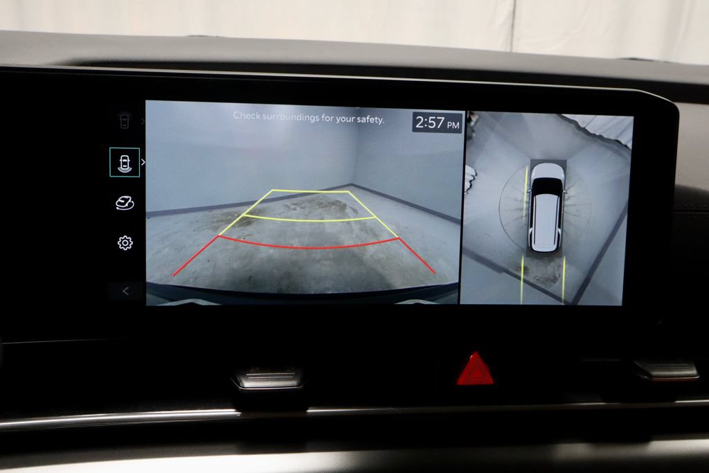 Used 2026 Kia Carnival SX w/ SX Dark Edition Package FWD image 2
