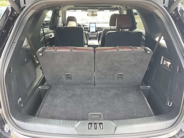 Certified 2023 Ford Explorer Platinum w/ Technology Package AWD/4WD image 12