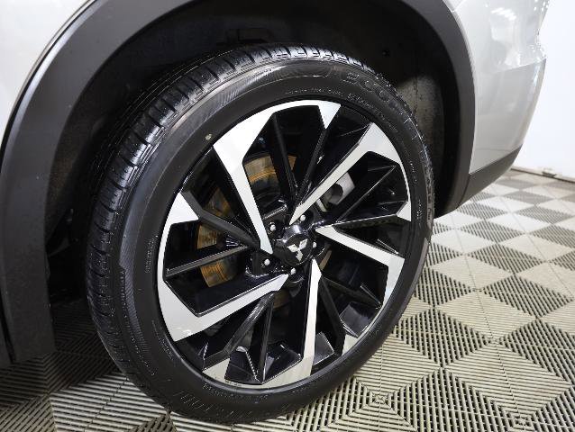 Used 2022 Mitsubishi Outlander SE image 29