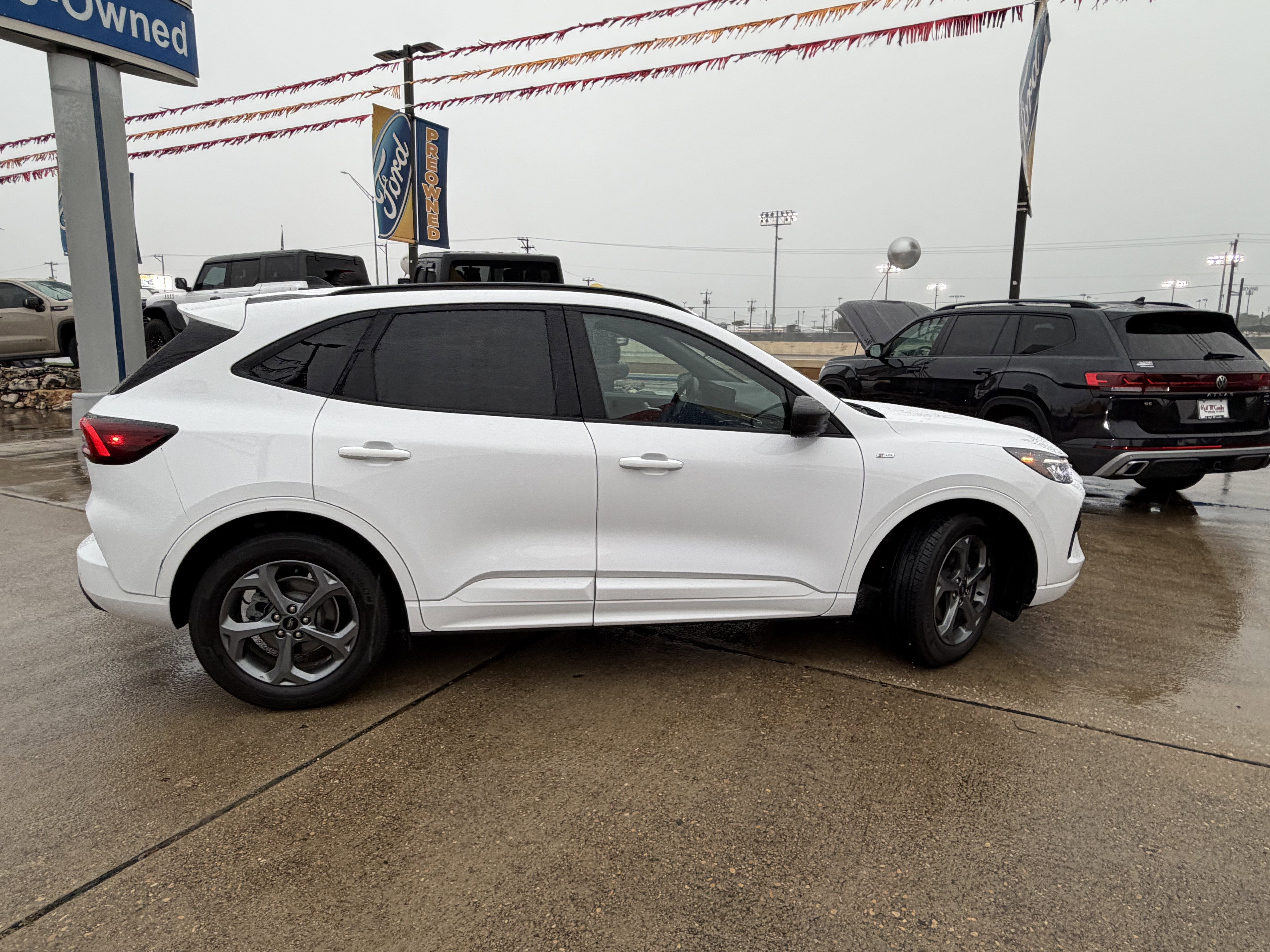 Certified 2023 Ford Escape ST-Line w/ Tech Pack #1 FWD image 4