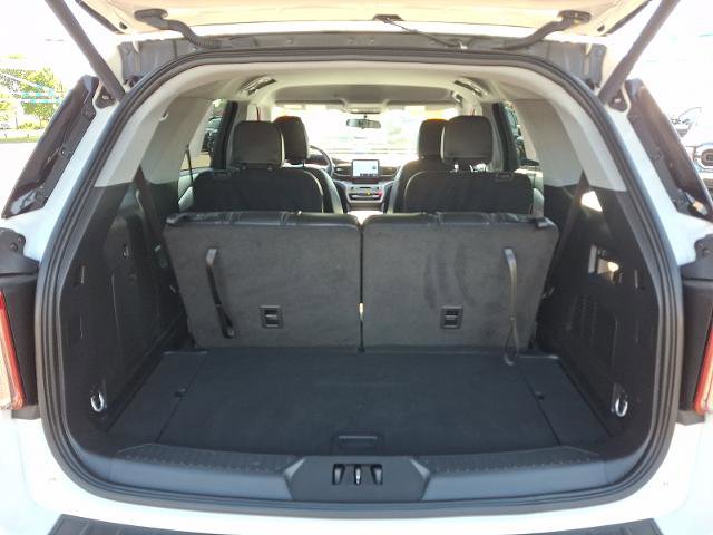 Certified 2023 Ford Explorer XLT w/ Equipment Group 202A AWD/4WD image 29