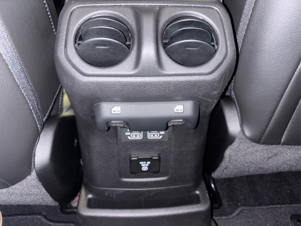 Used 2022 Jeep Wrangler Unlimited Sahara w/ Cold Weather Group image 28