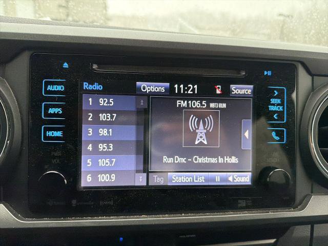 Used 2018 Toyota Tacoma TRD Off-Road image 10