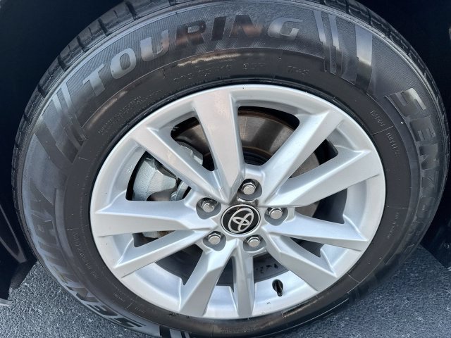 Used 2025 Toyota Camry LE FWD image 10