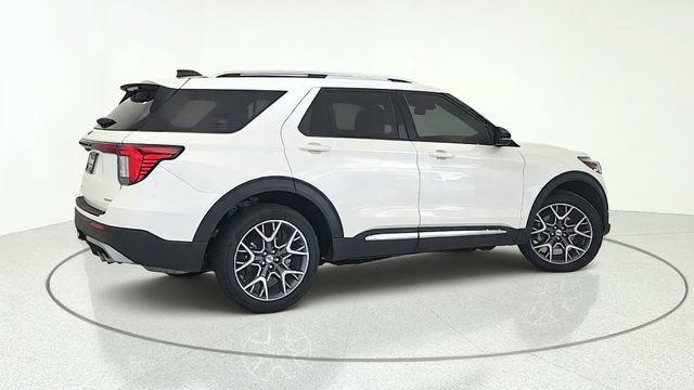 Certified 2025 Ford Explorer Platinum w/ Ultimate Package AWD/4WD image 6