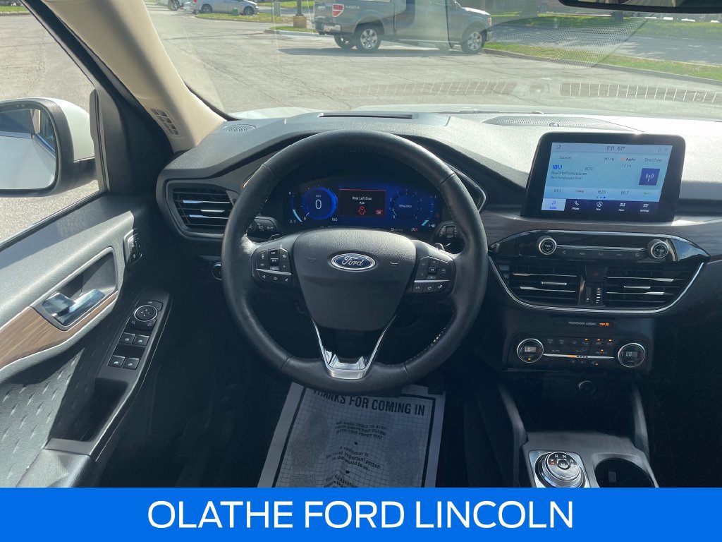 Certified 2020 Ford Escape Titanium AWD/4WD image 22