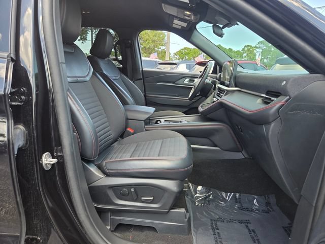 Certified 2025 Ford Explorer ST-Line AWD/4WD image 17