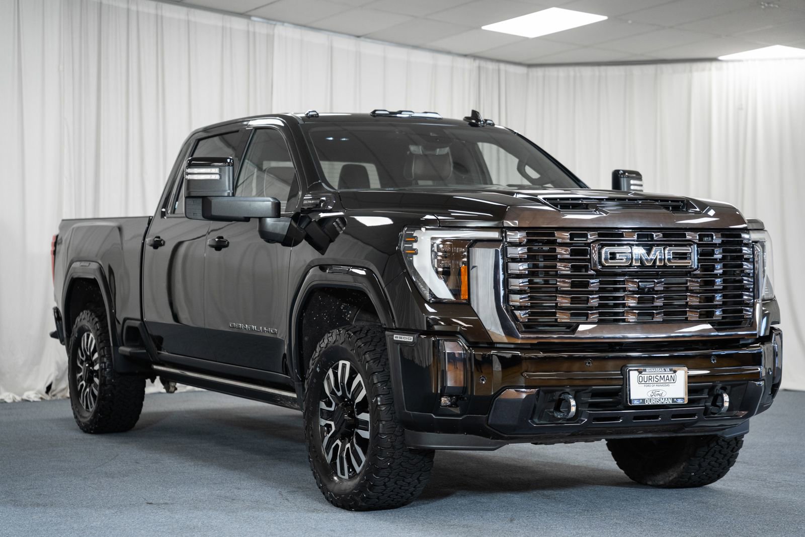 Used 2024 GMC Sierra 2500 Denali Ultimate image 1