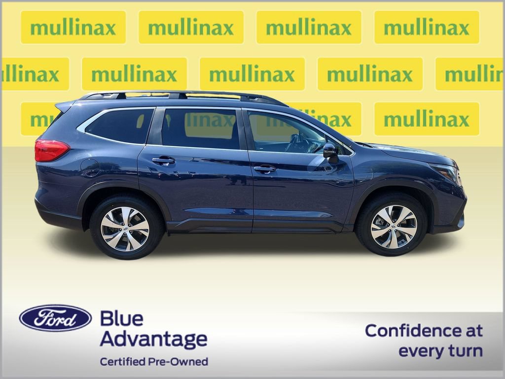 Used 2023 Subaru Ascent Premium AWD/4WD image 2