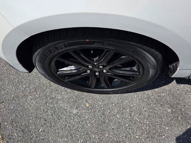 Certified 2022 Ford Edge ST-Line AWD/4WD image 17