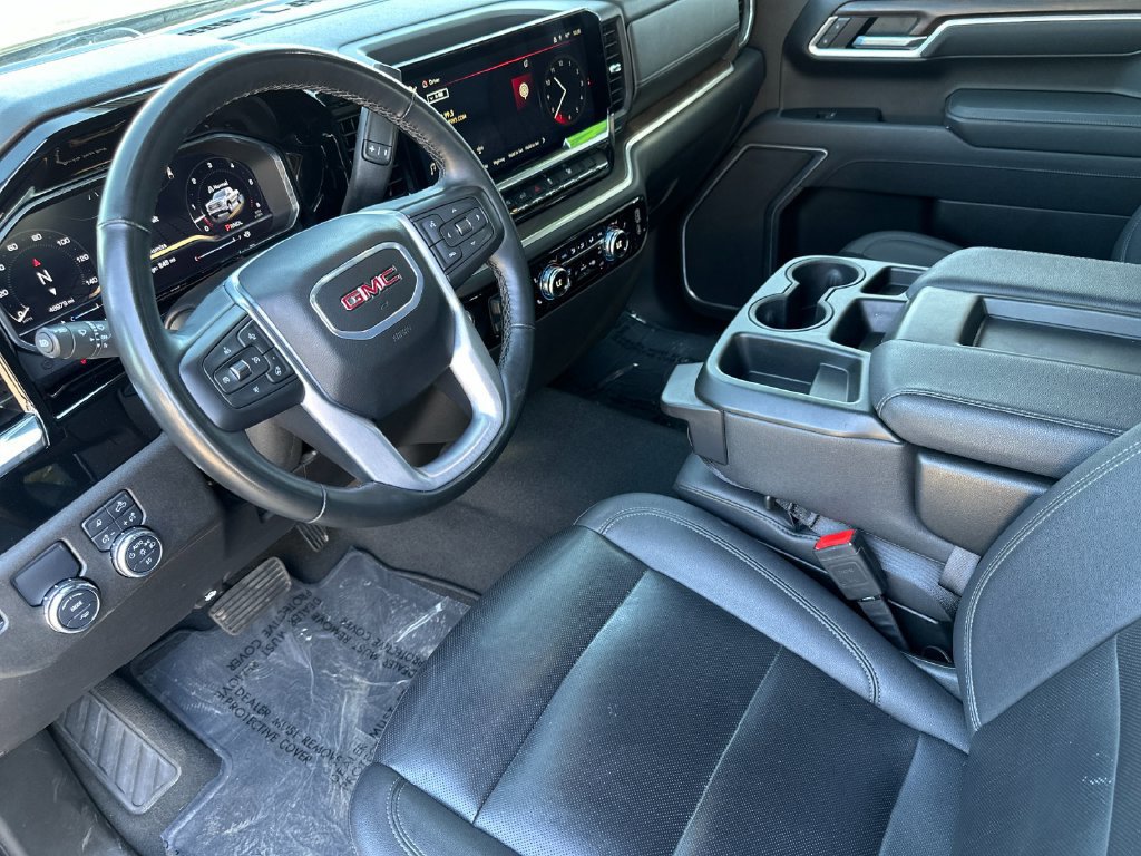 Used 2025 GMC Sierra 1500 SLT RWD image 9