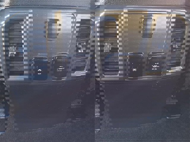 Certified 2018 Ford F150 XLT w/ Equipment Group 302A Luxury image 11